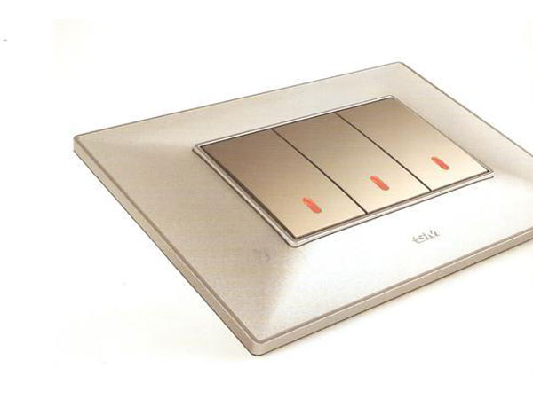 Wavio Plate With Zenova